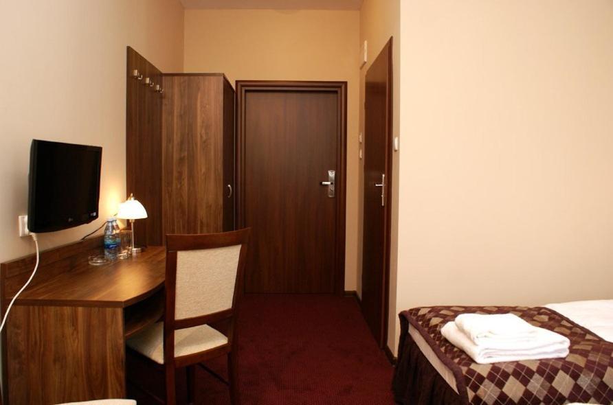 Hotel Belfort Ломжа Екстер'єр фото